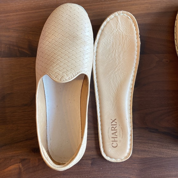 Charix Classic Woven Tan Slip On - Picture 7 of 11